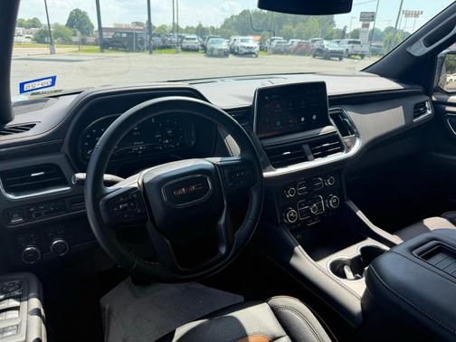 2023 GMC Yukon XL AT4