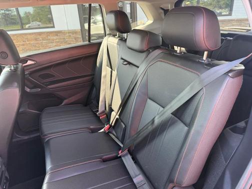 Pure White 2024 Volkswagen Tiguan 2.0T Wolfsburg Edition