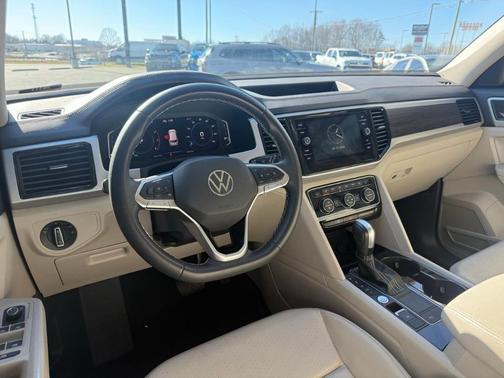 2023 Volkswagen Atlas 3.6L SE w/Technology