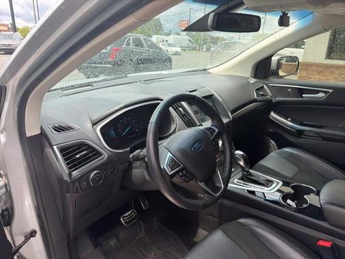 Ingot Silver 2018 Ford Edge Sport