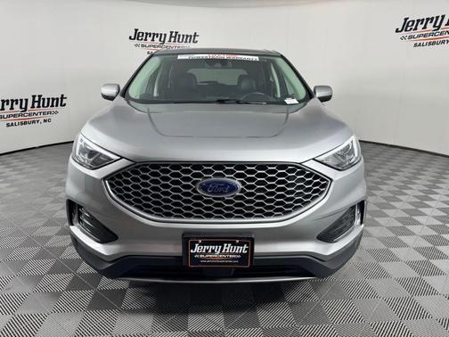 Silver Metallic 2023 Ford Edge SEL