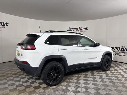 Bright White Clearcoat 2022 Jeep Cherokee X