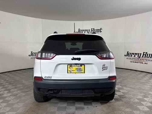 Bright White Clearcoat 2022 Jeep Cherokee X