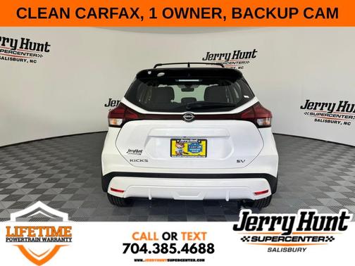 2022 Nissan Kicks SV