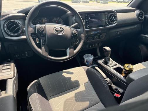 2022 Toyota Tacoma TRD Sport