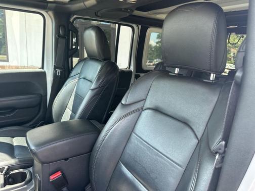 2021 Jeep Wrangler Unlimited Sahara Altitude
