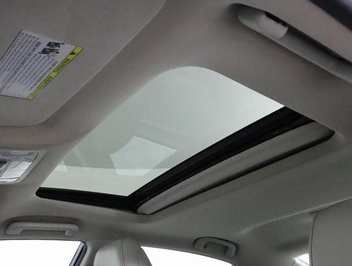 Photo 4 of 33 of 2015 Toyota Avalon Hybrid Limited