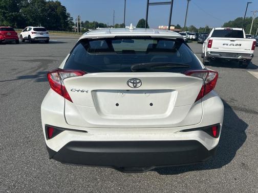 2020 Toyota C-HR XLE