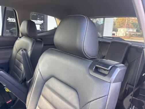 2022 Volkswagen Atlas 3.6L SEL Premium R-Line