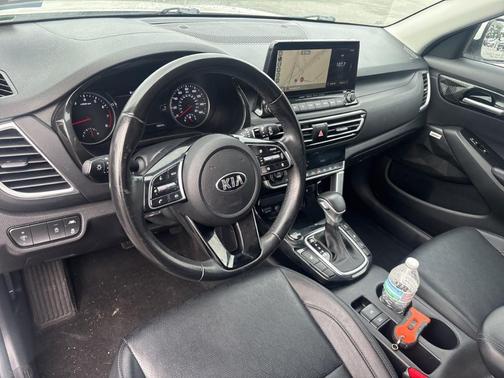 Snow White Pearl 2021 Kia Seltos SX