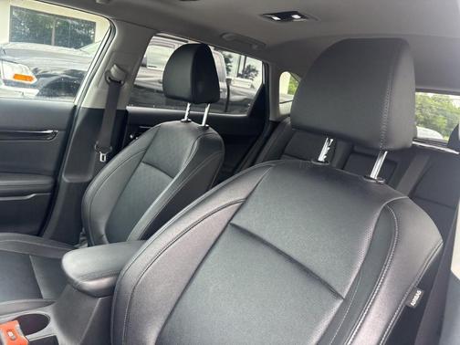 Snow White Pearl 2021 Kia Seltos SX