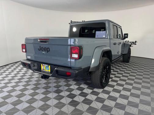 2024 Jeep Gladiator Nighthawk