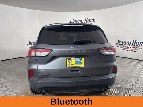 Gray Metallic 2022 Ford Escape SE