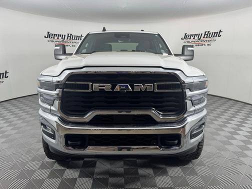 Bright White Clearcoat 2025 RAM 2500 Big Horn