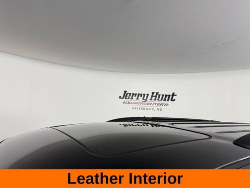 DB Black Crystal Clearcoat 2024 Dodge Durango R/T