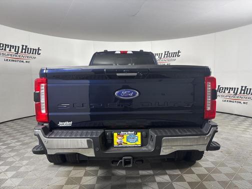 2024 Ford F-450 Lariat