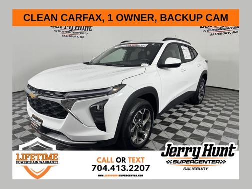 Summit White 2025 Chevrolet Trax LT