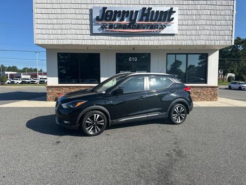 2020 Nissan Kicks SR