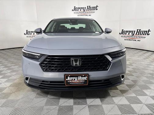 White 2023 Honda Accord Hybrid Touring