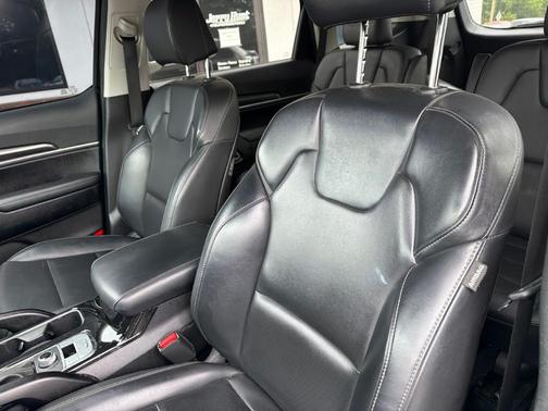 Ebony Black 2024 Kia Telluride S