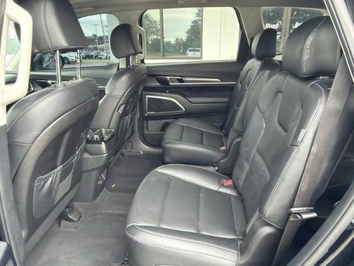 Ebony Black 2024 Kia Telluride S