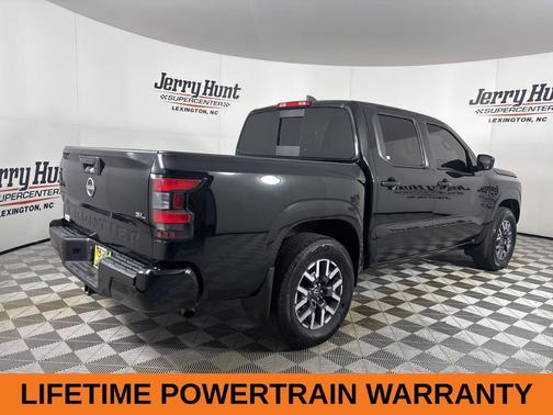 2024 Nissan Frontier SL