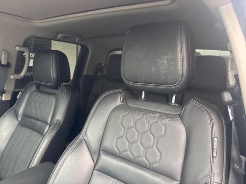 2024 Nissan Frontier SL