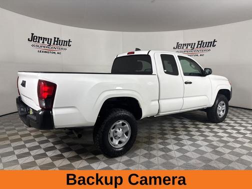 2022 Toyota Tacoma SR