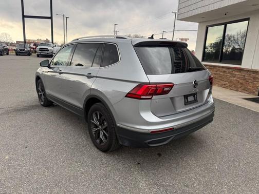 2024 Volkswagen Tiguan 2.0T SE