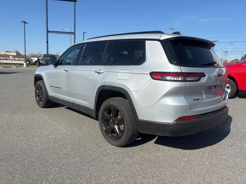 2023 Jeep Grand Cherokee L Laredo