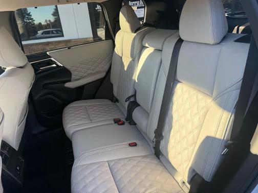 2024 Mitsubishi Outlander SEL