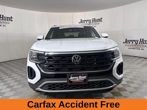 2025 Volkswagen Atlas Cross Sport 2.0T SE w/Technology