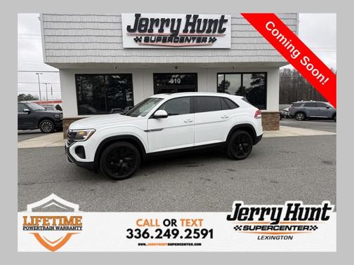 2025 Volkswagen Atlas Cross Sport 2.0T SE w/Technology