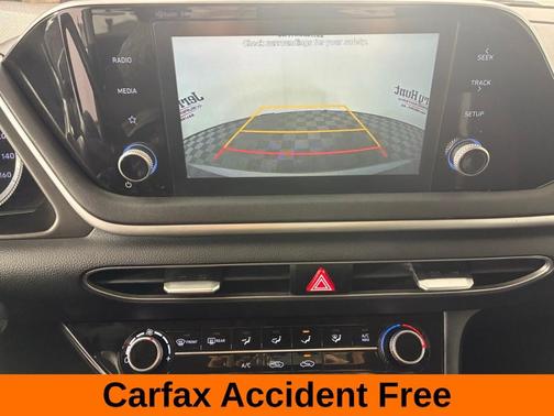 2022 Hyundai SONATA SE