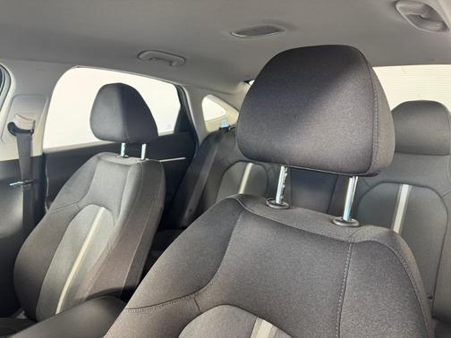 2022 Hyundai SONATA SE