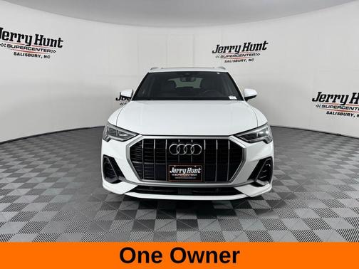 2024 Audi Q3 45 S line Premium