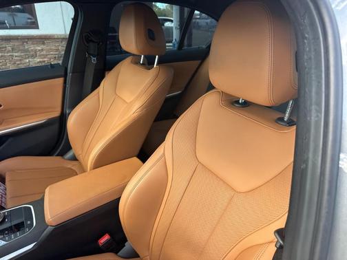 2024 BMW 330 i