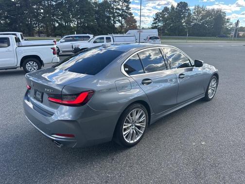 2024 BMW 330 i