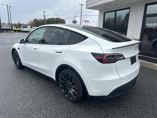 2023 Tesla Model Y Performance