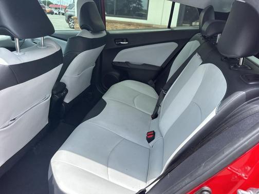2019 Toyota Prius XLE