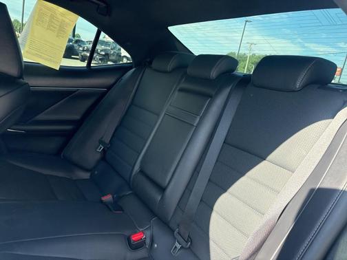 Ultra White 2019 Lexus IS 350 Base