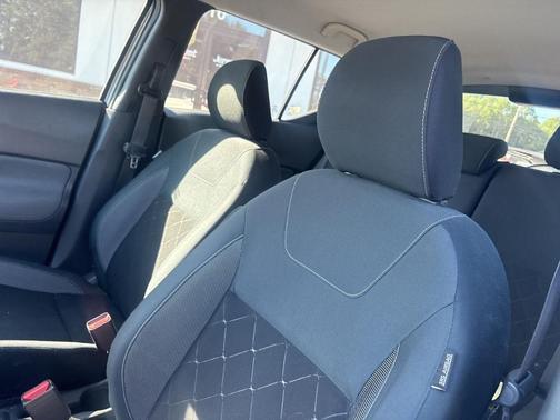 Brilliant Silver 2019 Nissan Kicks SV
