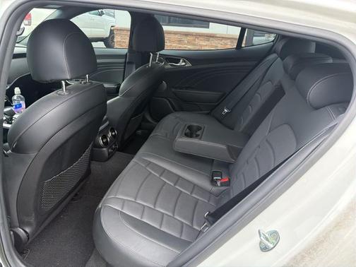 2023 Kia Stinger GT2