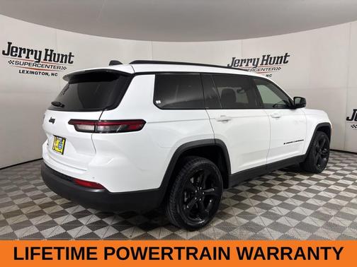 Bright White Clearcoat 2023 Jeep Grand Cherokee L Laredo
