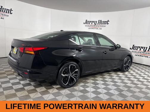 2023 Nissan Altima 2.5 SR