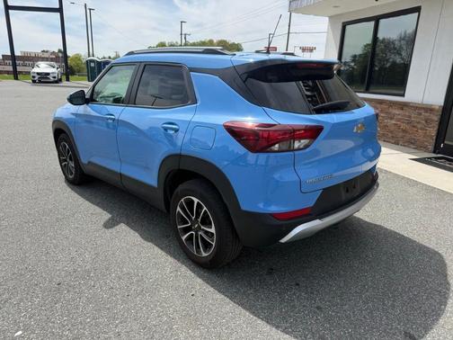 Fountain Blue 2024 Chevrolet Trailblazer LT