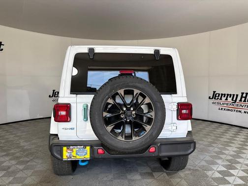 Bright White Clearcoat 2022 Jeep Wrangler Unlimited 4xe Sahara