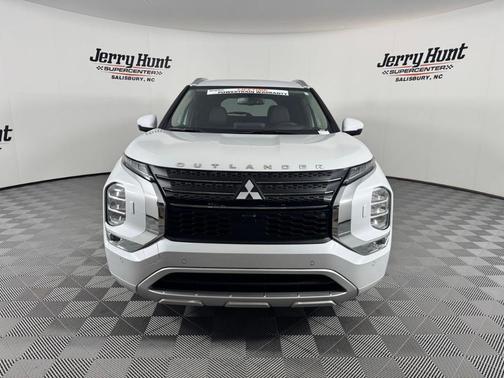 White 2023 Mitsubishi Outlander PHEV SEL