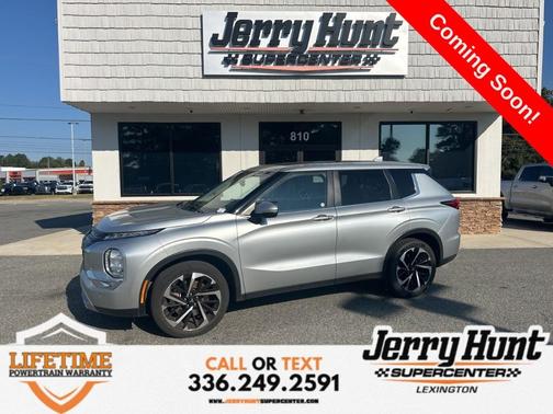 2024 Mitsubishi Outlander SE