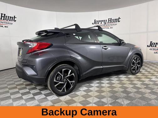2022 Toyota C-HR XLE